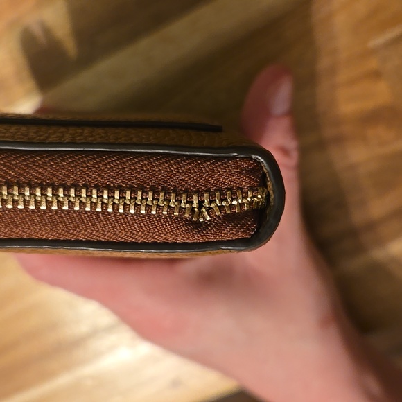 Michael Kors wallet - Picture 6 of 7